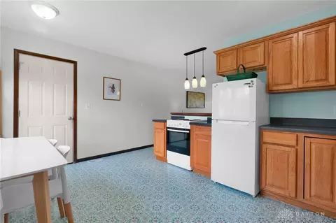 Kitchen - 3177 W Jackson Rd, Springfield, OH 45502 photo 3 of 3