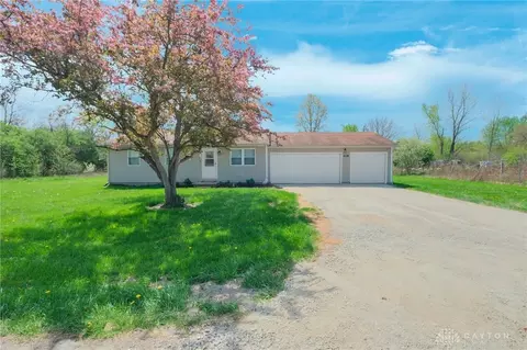 Exterior - 3177 W Jackson Rd, Springfield, OH 45502 photo 3 of 8