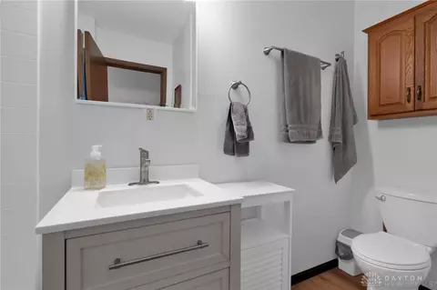Bath - 3177 W Jackson Rd, Springfield, OH 45502 photo 2 of 2