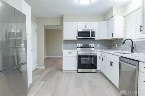 3108 Leonora Dr, Kettering, OH 45420 photo 8