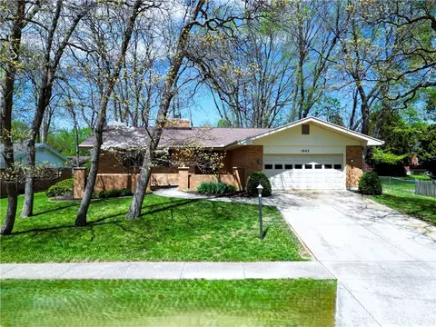 1943 Oak Tree Dr, Dayton, OH 45440