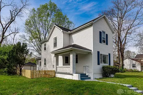1716 Oakridge Dr, Dayton, OH 45417