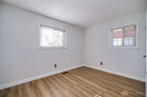 Bedroom - 1216 Elmdale Dr, Dayton, OH 45409 photo 5 of 6