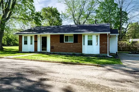 1216 Elmdale Dr, Dayton, OH 45409