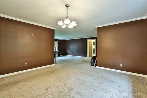 Living - 10699 Hamilton Ave, Cincinnati, OH 45231 photo 8 of 10