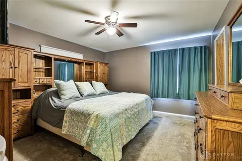 Bedroom - 10699 Hamilton Ave, Cincinnati, OH 45231 photo 1 of 5