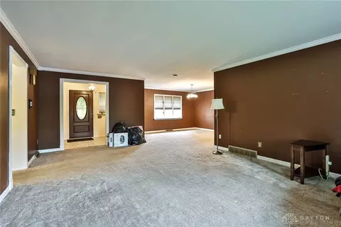 Living - 10699 Hamilton Ave, Cincinnati, OH 45231 photo 5 of 10