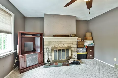 Living - 10699 Hamilton Ave, Cincinnati, OH 45231 photo 10 of 10