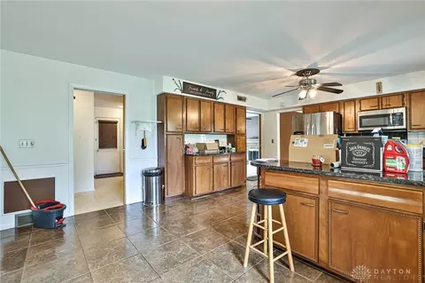 Kitchen - 10699 Hamilton Ave, Cincinnati, OH 45231 photo 9 of 9