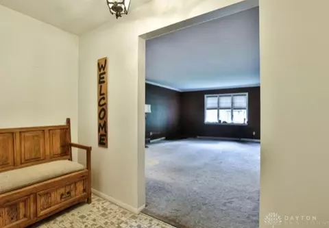 Entry Way - 10699 Hamilton Ave, Cincinnati, OH 45231 photo 1 of 2