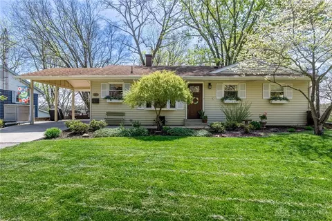 123 Upper Hillside Dr, Bellbrook, OH 45305