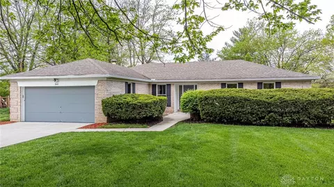 8003 Julie Marie Dr, West Chester, OH 45069