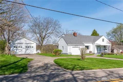 817 Old Mill Rd, Springfield, OH 45506