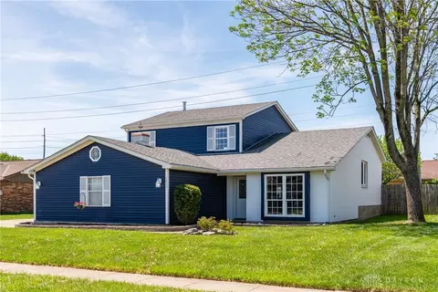 1435 Robinhood Dr, Dayton, OH 45449