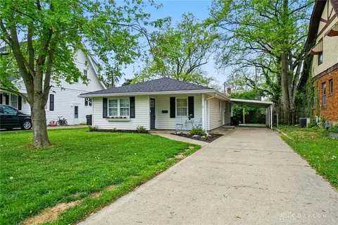 214 Ardmore Dr, Middletown, OH 45042