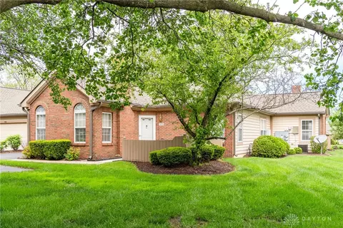 9672 Belfry Ct, Centerville, OH 45458
