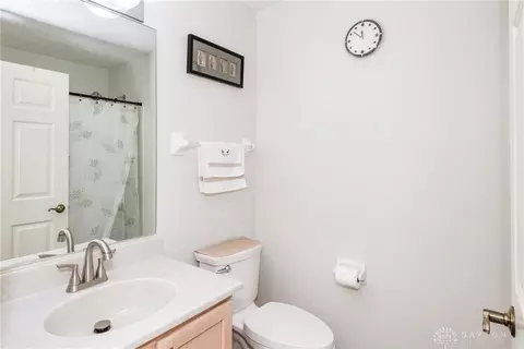 Bath - 9672 Belfry Ct, Centerville, OH 45458 photo 3 of 6