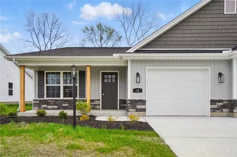 30 Timber Creek Dr, Carlisle, OH 45005