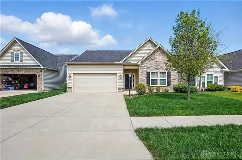4039 Forestedge St, Tipp City, OH 45371