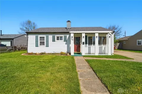 12 Holgate Ct, Fairborn, OH 45324