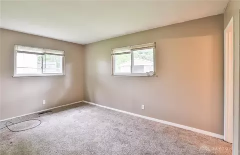 Bedroom - 5565 Ehrling Rd, Cincinnati, OH 45227 photo 1 of 5