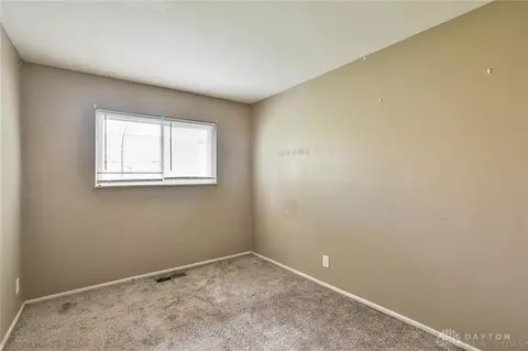 Bedroom - 5565 Ehrling Rd, Cincinnati, OH 45227 photo 5 of 5