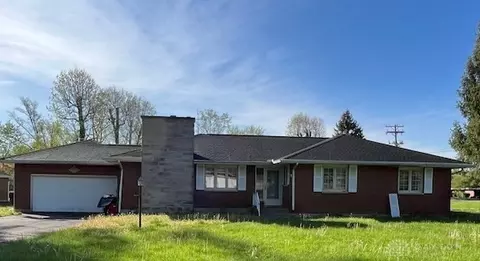 137 Woodland Dr, Eaton, OH 45320