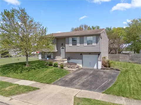 308 S San Bernardino Trl, Union, OH 45322