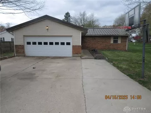 157 Oaksmere St, Springfield, OH 45503