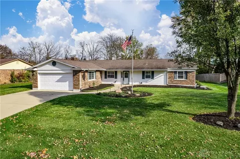 1824 Scotch Pine Dr, Dayton, OH 45432