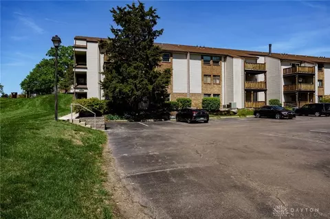3137 Discovery Trl, Dayton, OH 45449