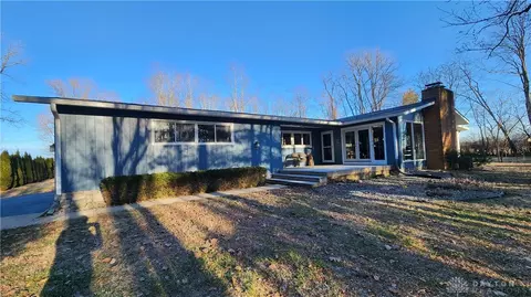 3150 Grinnell Rd, Xenia, OH 45385