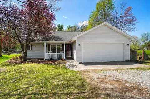 138 Sail Dr, Eaton, OH 45320
