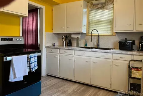 Kitchen - 714 W Jefferson St, Springfield, OH 45506 photo 5 of 5