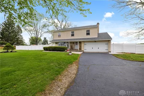 2063 Deweese Rd, Troy, OH 45373