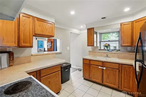 Kitchen - 813 Kenosha Rd, Kettering, OH 45429 photo 1 of 4