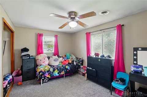 Bedroom - 813 Kenosha Rd, Kettering, OH 45429 photo 2 of 4