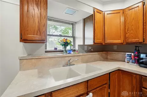 Kitchen - 813 Kenosha Rd, Kettering, OH 45429 photo 4 of 4