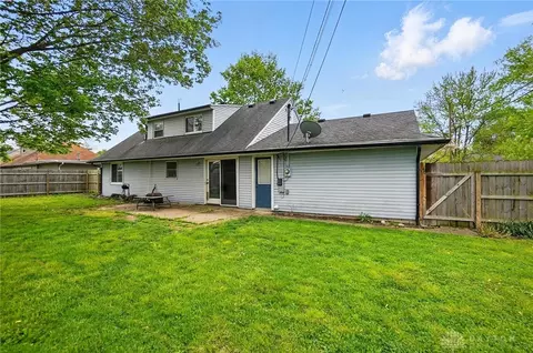 Exterior - 813 Kenosha Rd, Kettering, OH 45429 photo 2 of 3