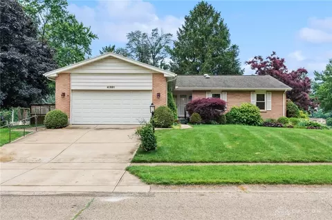 4381 Meadowsweet Dr, Dayton, OH 45424
