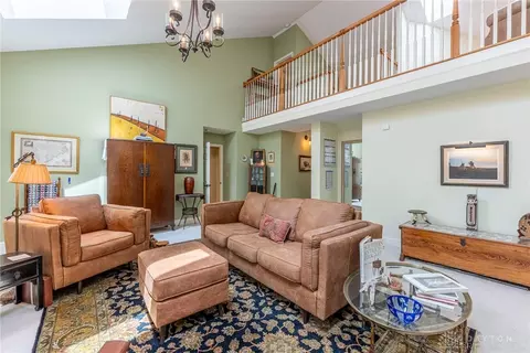 573 Cottingwood Ct, Dayton, OH 45429 photo 6