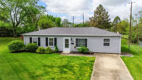 604 Martha Dr, Franklin, OH 45005