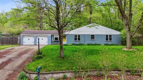 4260 Woodland Ter, Dayton, OH 45430