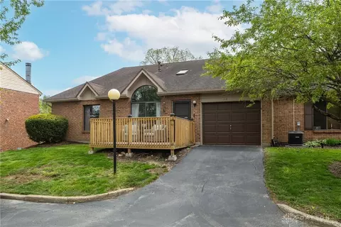 117 Candle Ct, Englewood, OH 45322