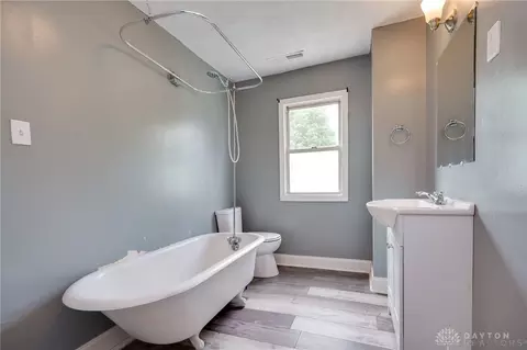 Bath - 1603 Woodward Ave, Springfield, OH 45506 photo 2 of 2