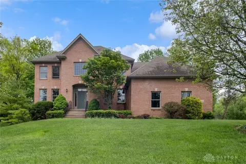 404 Aspen Trl, Beavercreek, OH 45430