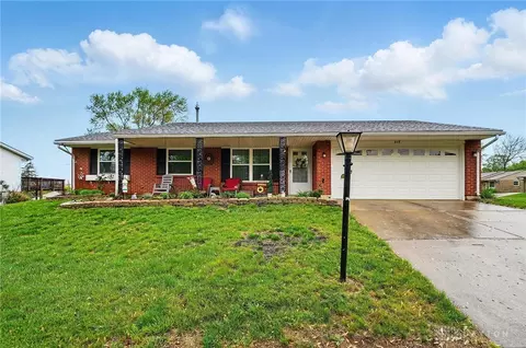 317 Ironwood Dr, West Carrollton, OH 45449