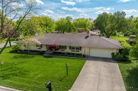 6199 Laurelhurst Ln, Centerville, OH 45459