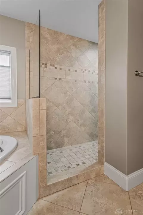 2037 Stablehand Dr, Dayton, OH 45458 photo 22