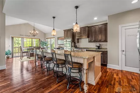 2037 Stablehand Dr, Dayton, OH 45458 photo 12
